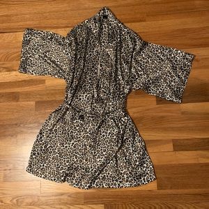 VS silky cheetah robe